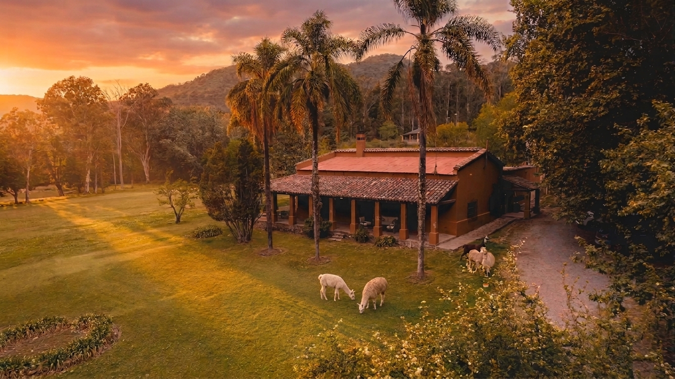 La Sala, el parque y las llamas al atardecer